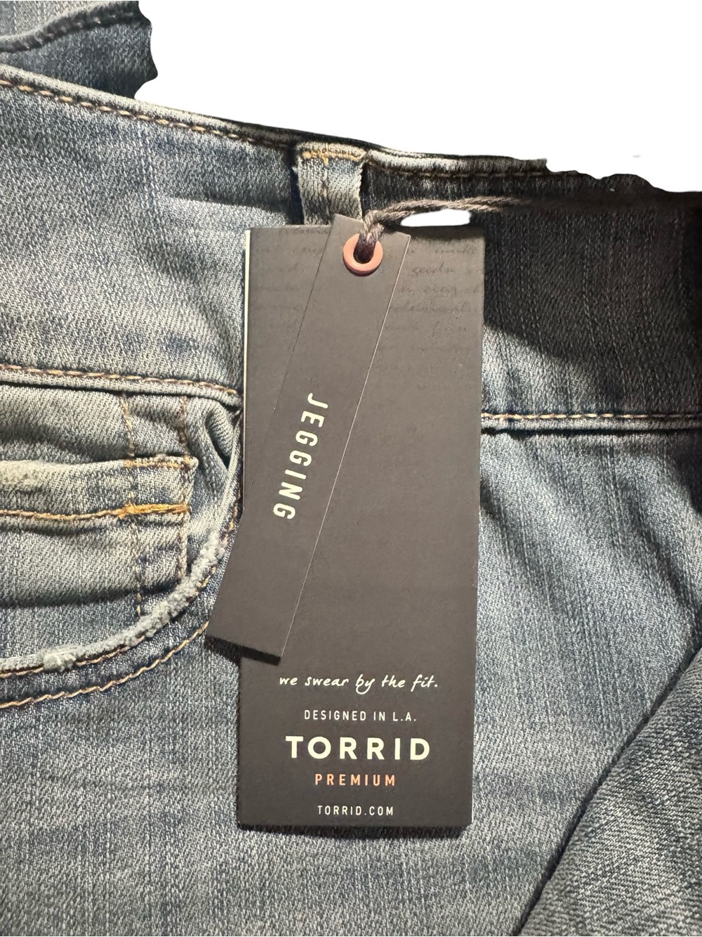 NWT TORRID SIZE 14R WOMENS PREMIUM JEGGING LIGHT WASH DISTRESSED SKINNY JEANS - Picture 13 of 14